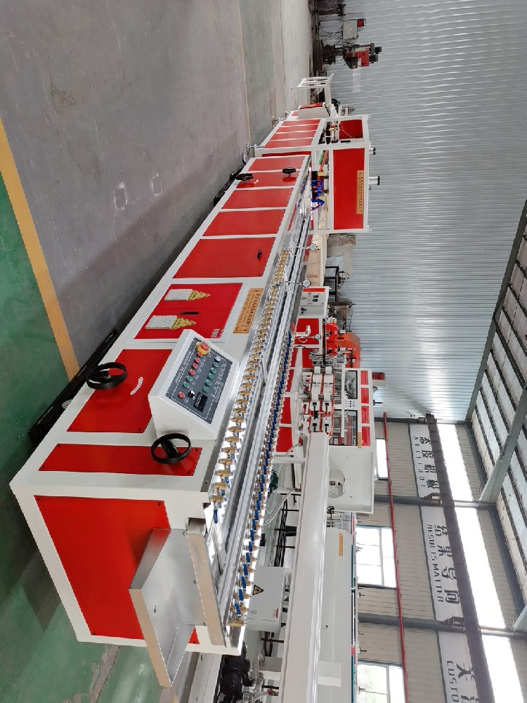 PVC塑料型材設備